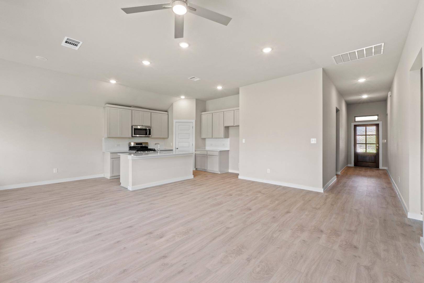 102 Melrose ST, Hutto, TX 78634