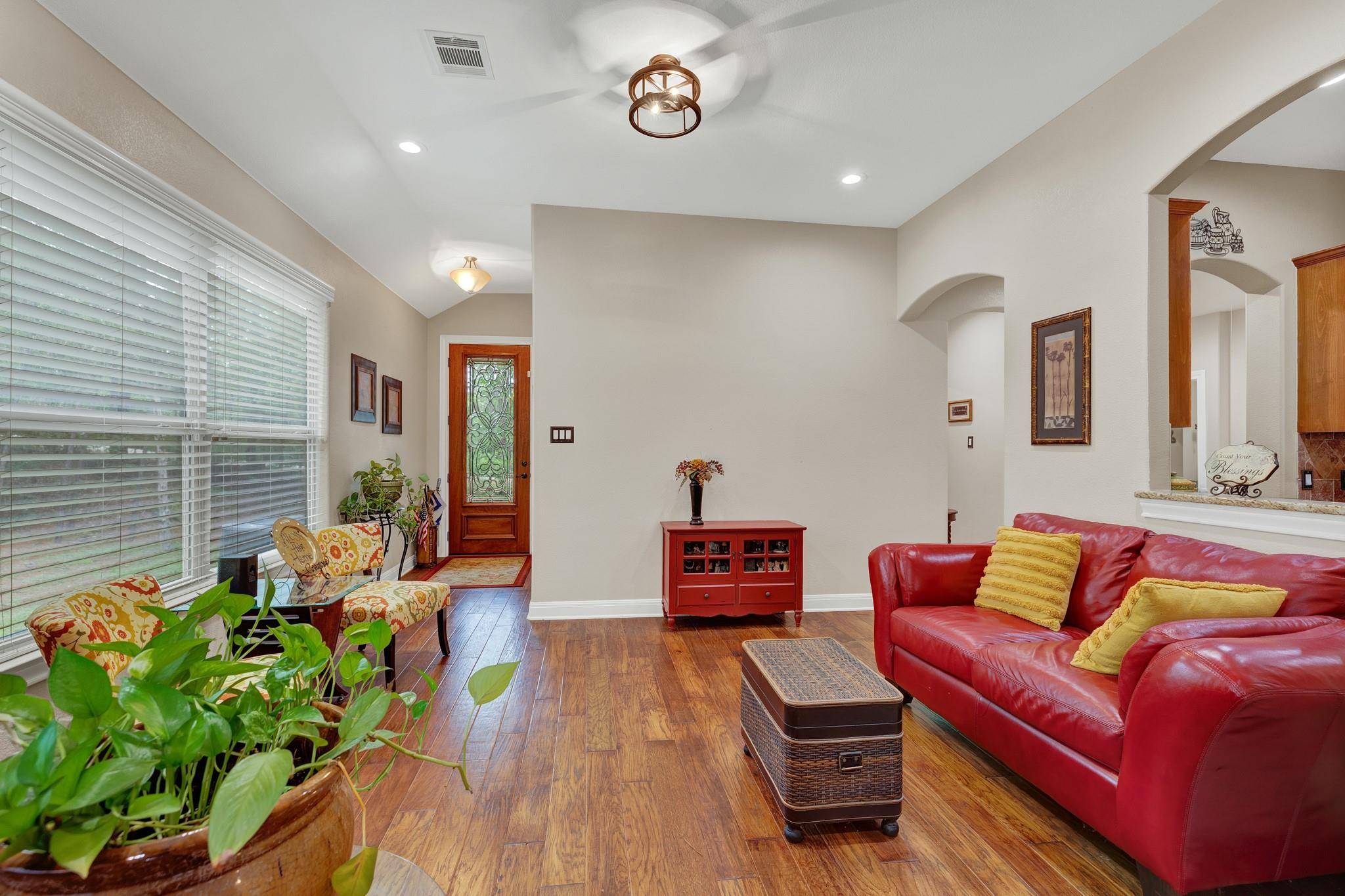107 Nanakuli, Bastrop, TX 78602