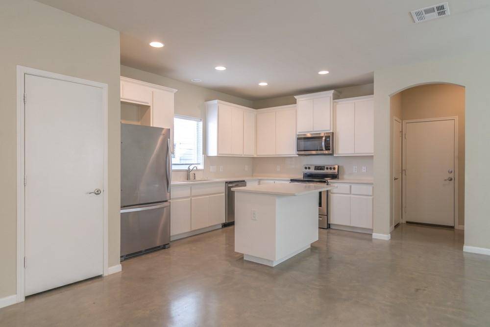 206 Munro ST, Liberty Hill, TX 78642