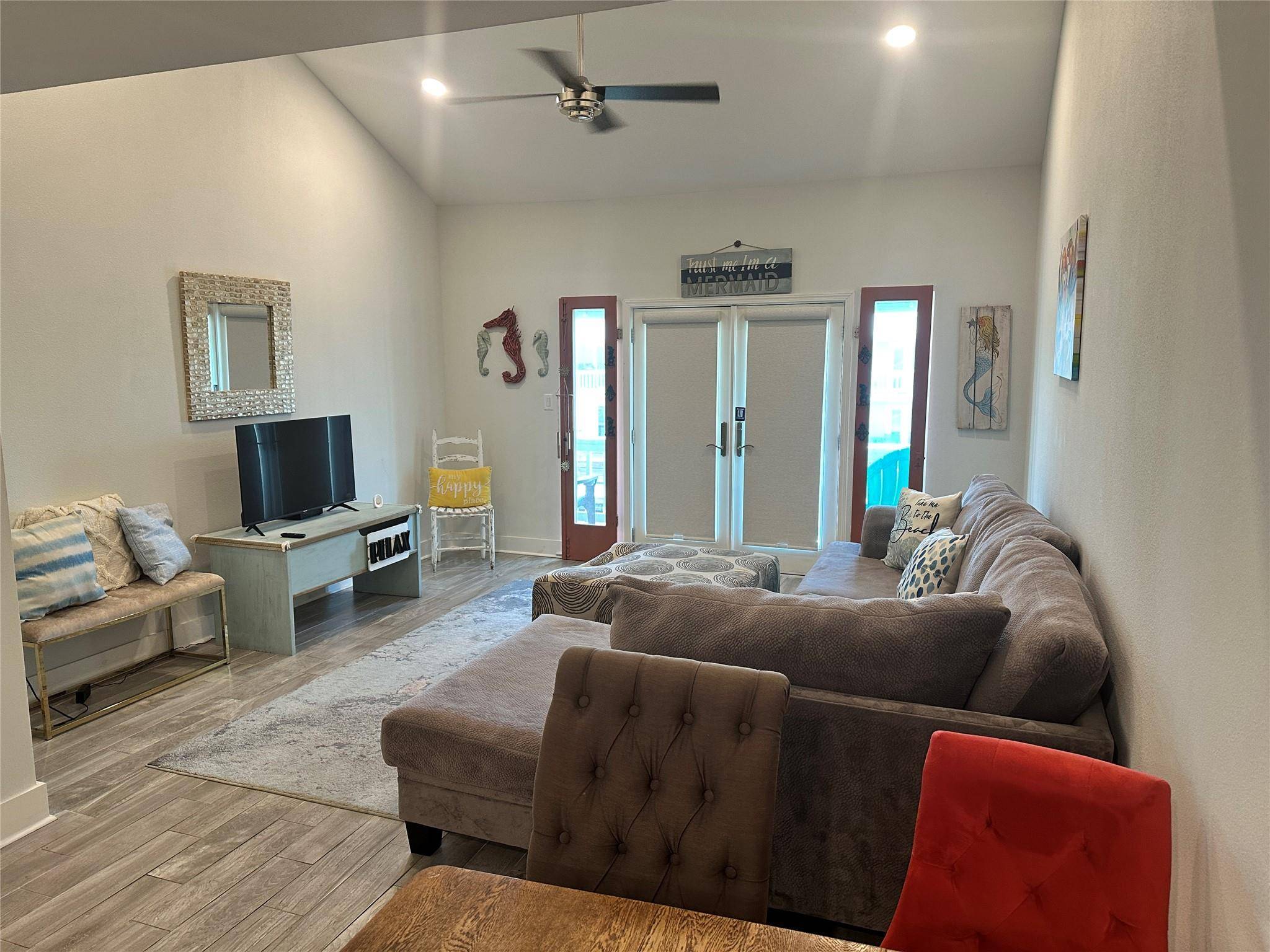 611 Lauderdale DR, Rockport, TX 78382