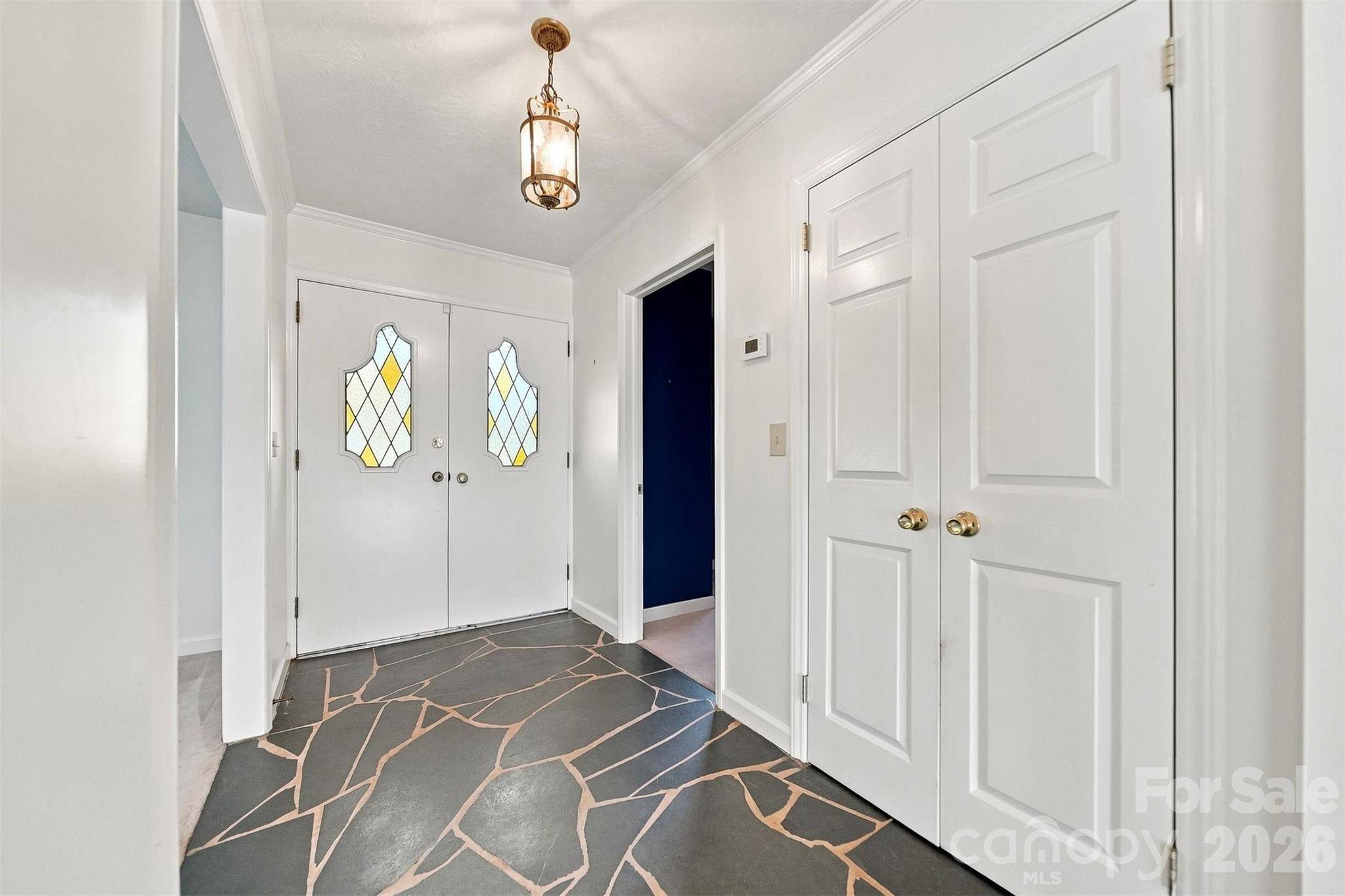 2796 Lakeview DR, Lenoir, NC 28645