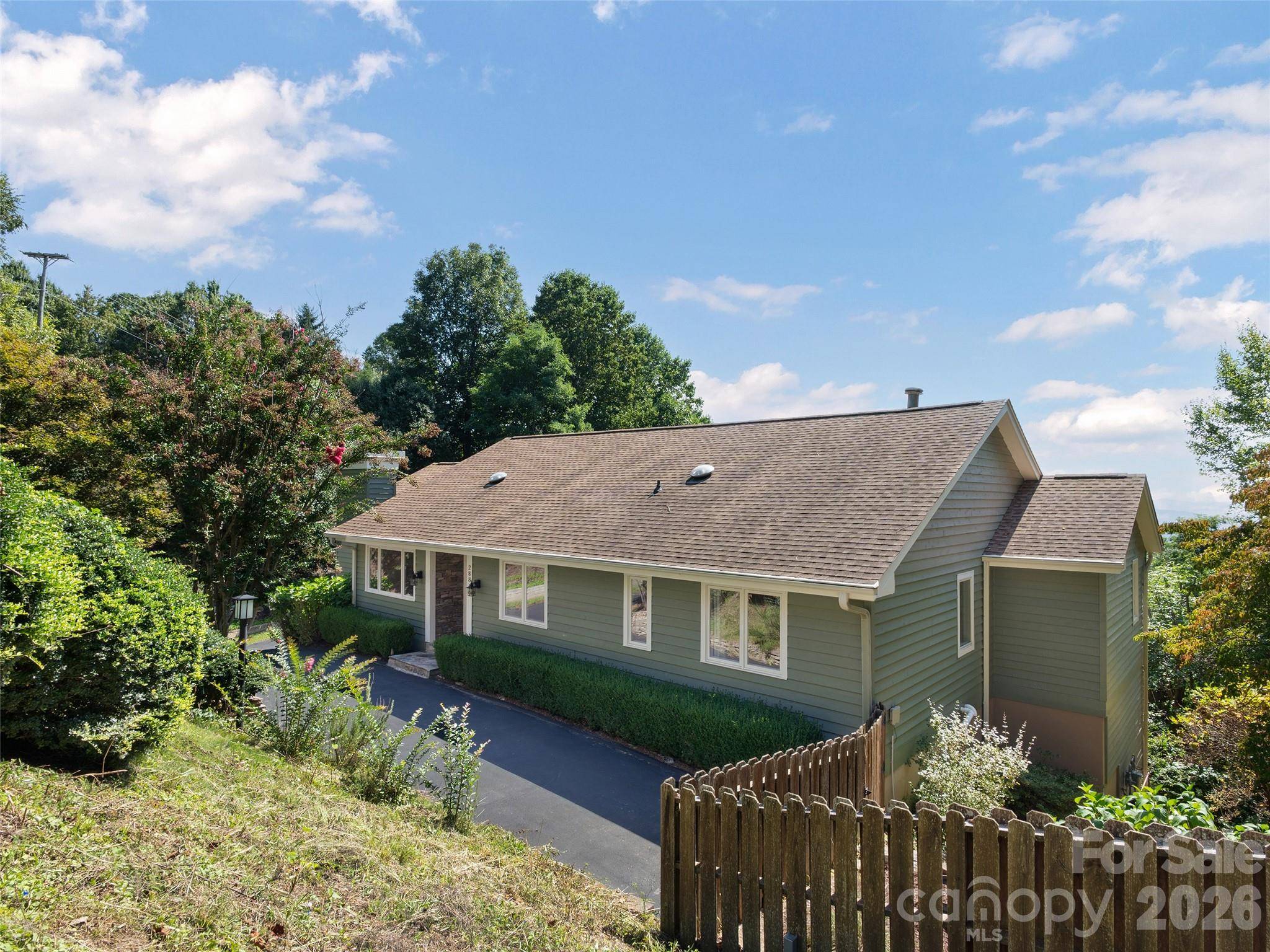 288 Roberts DR, Laurel Park, NC 28739