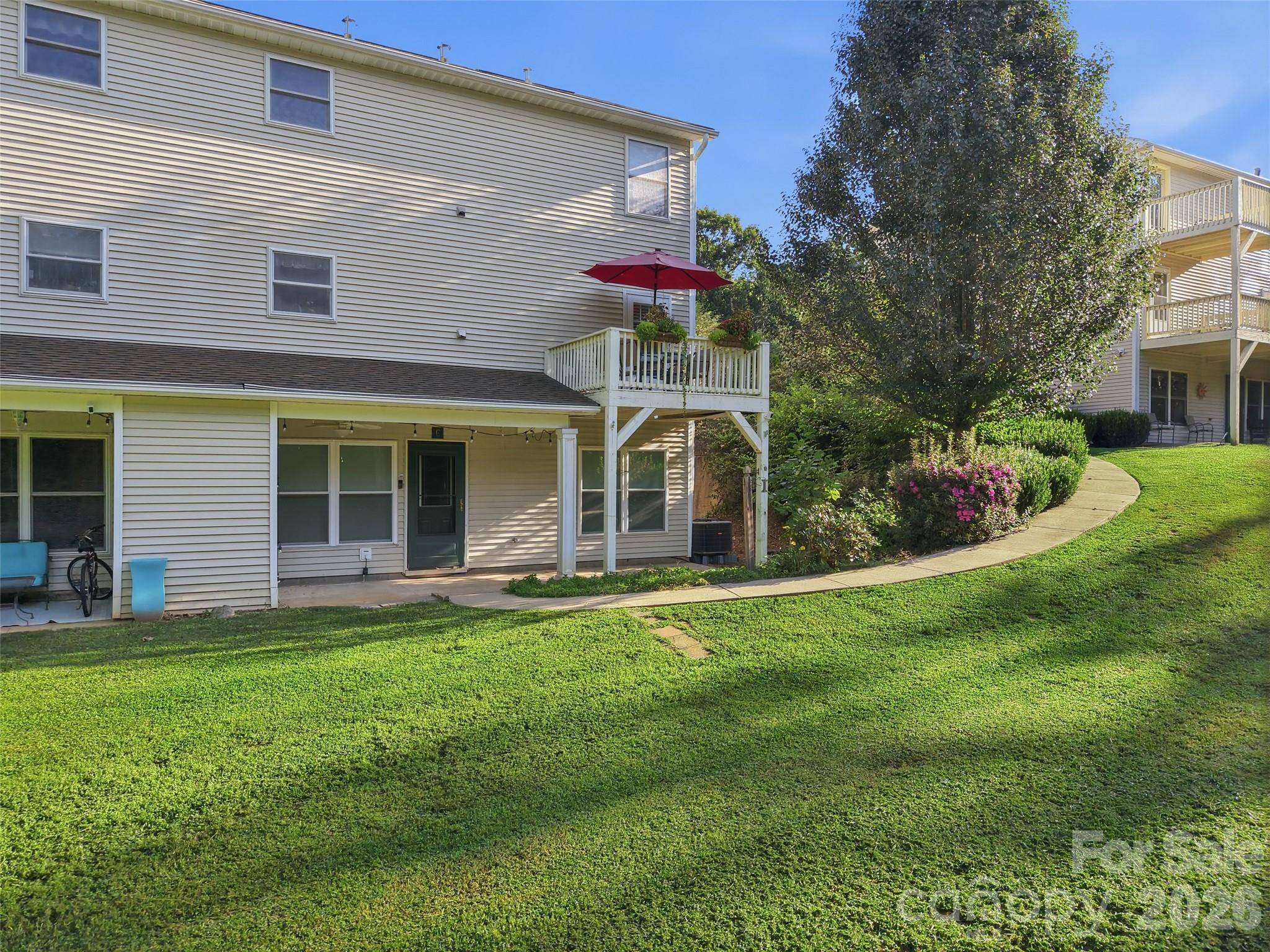 19 Krista CIR #E, Candler, NC 28715