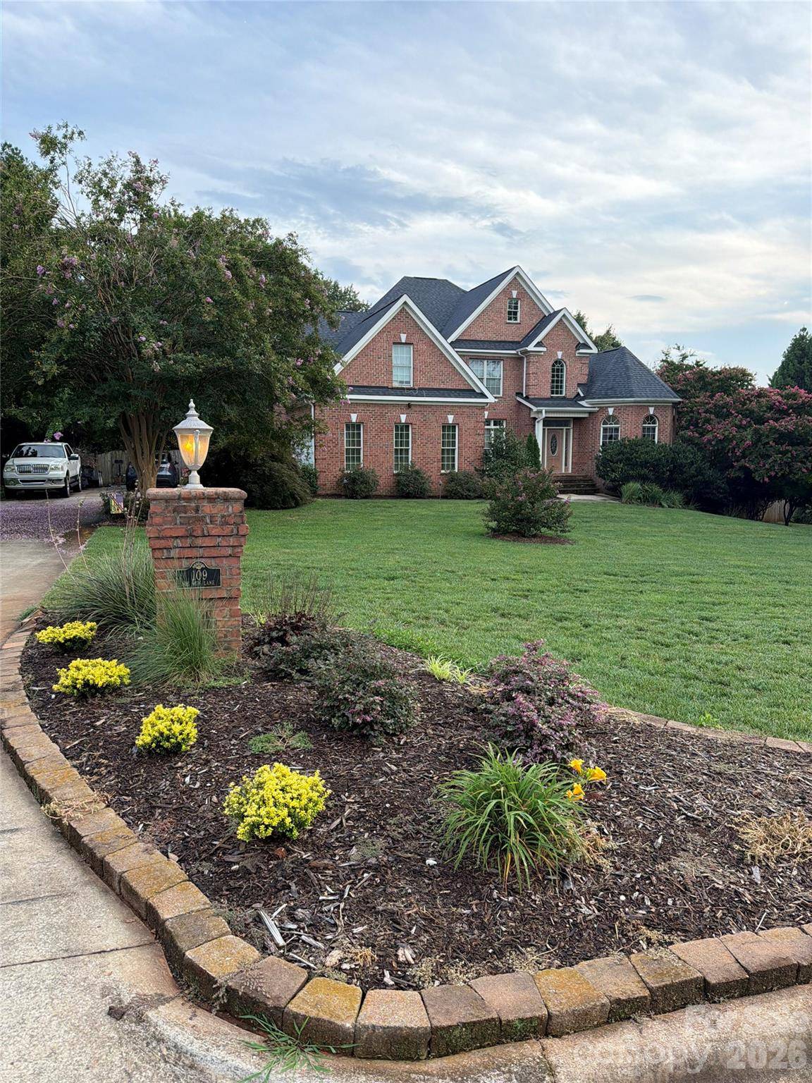 109 Doe Run LN, Statesville, NC 28625