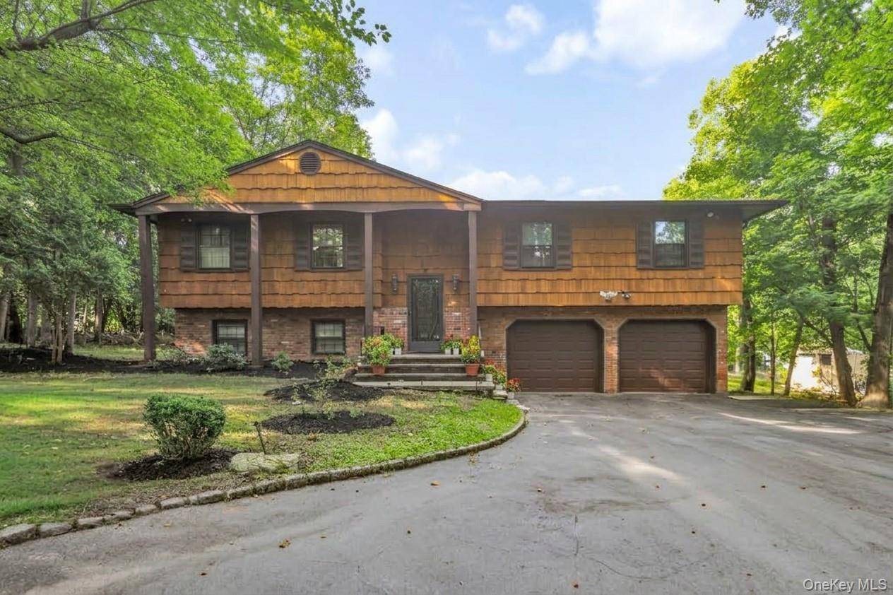 6 Arrow LN, New City, NY 10956