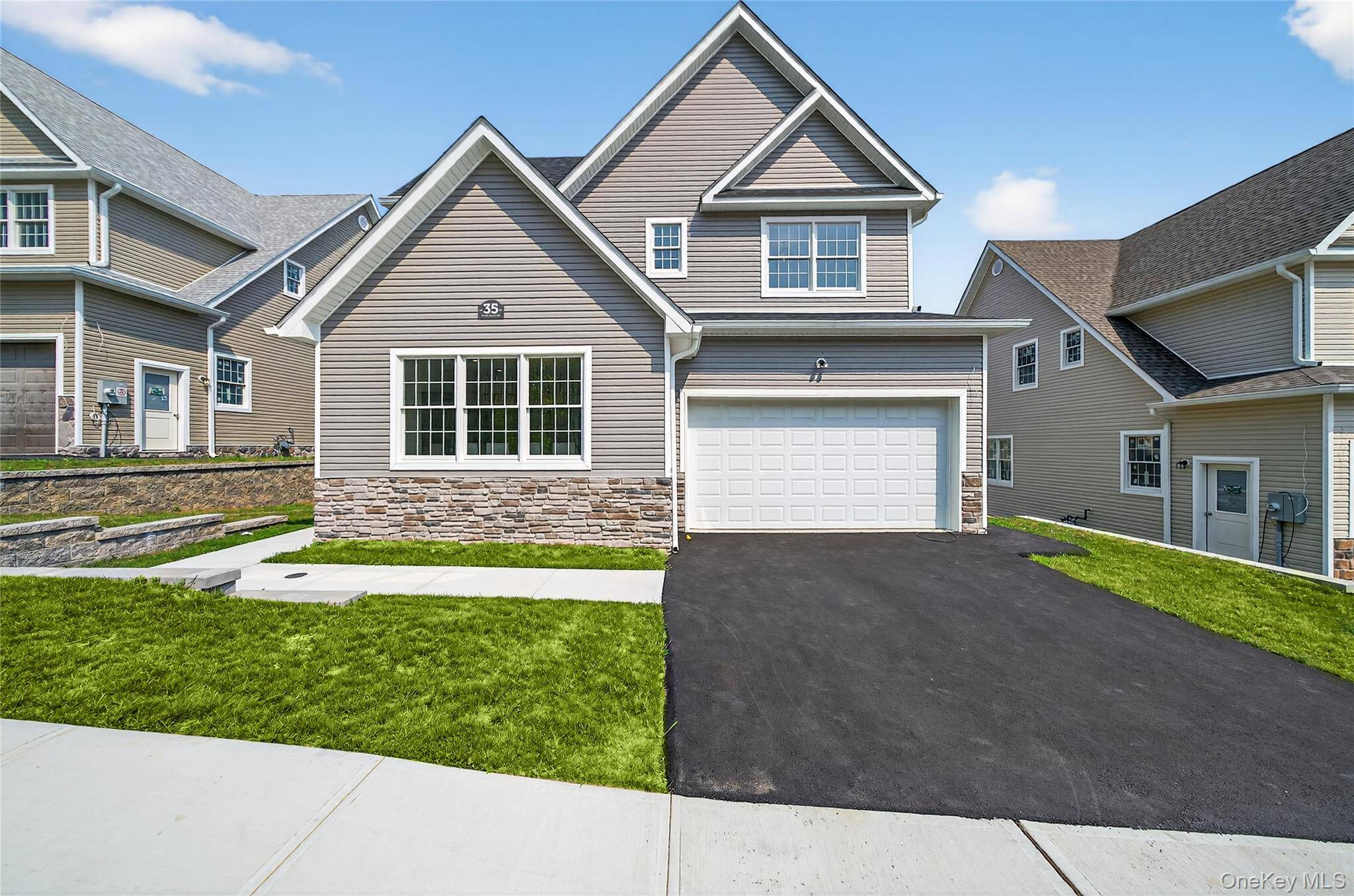 35 Smith Farm RD, Monroe, NY 10950