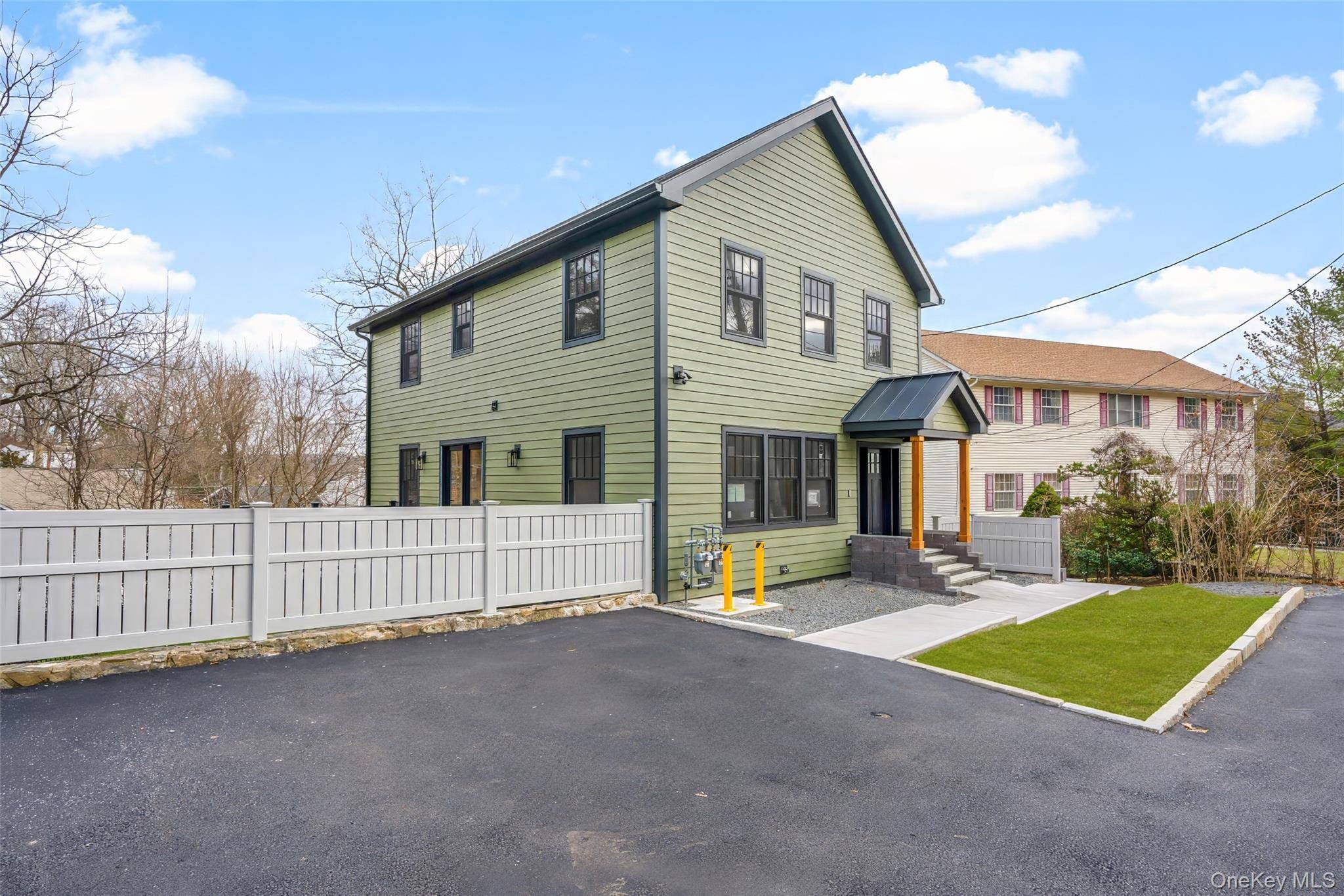 27 Choate LN #Unit A, Pleasantville, NY 10570