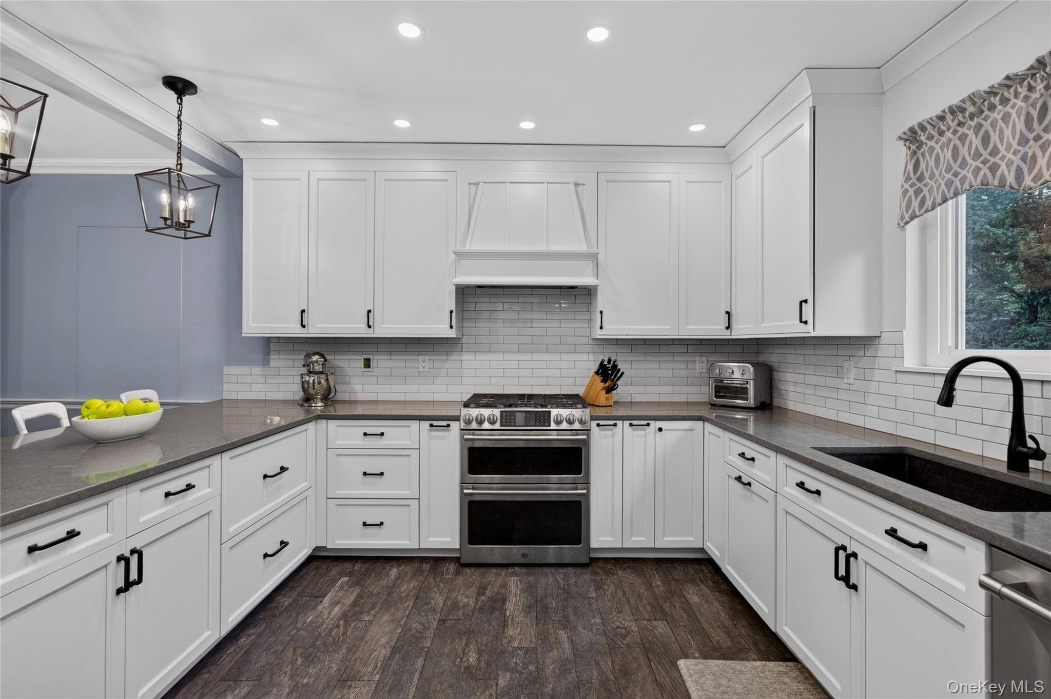 26 Brookside CIR, Bronxville, NY 10708
