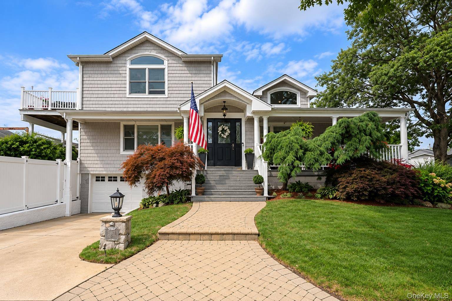3970 Darby LN, Seaford, NY 11783
