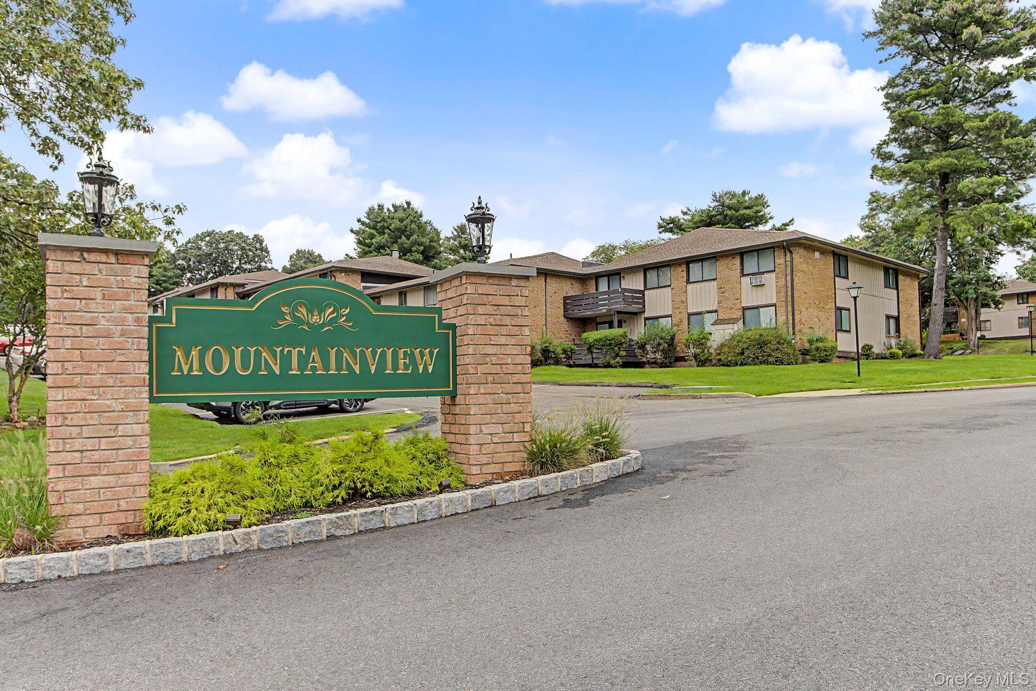 962 Sierra Vista LN, Valley Cottage, NY 10989