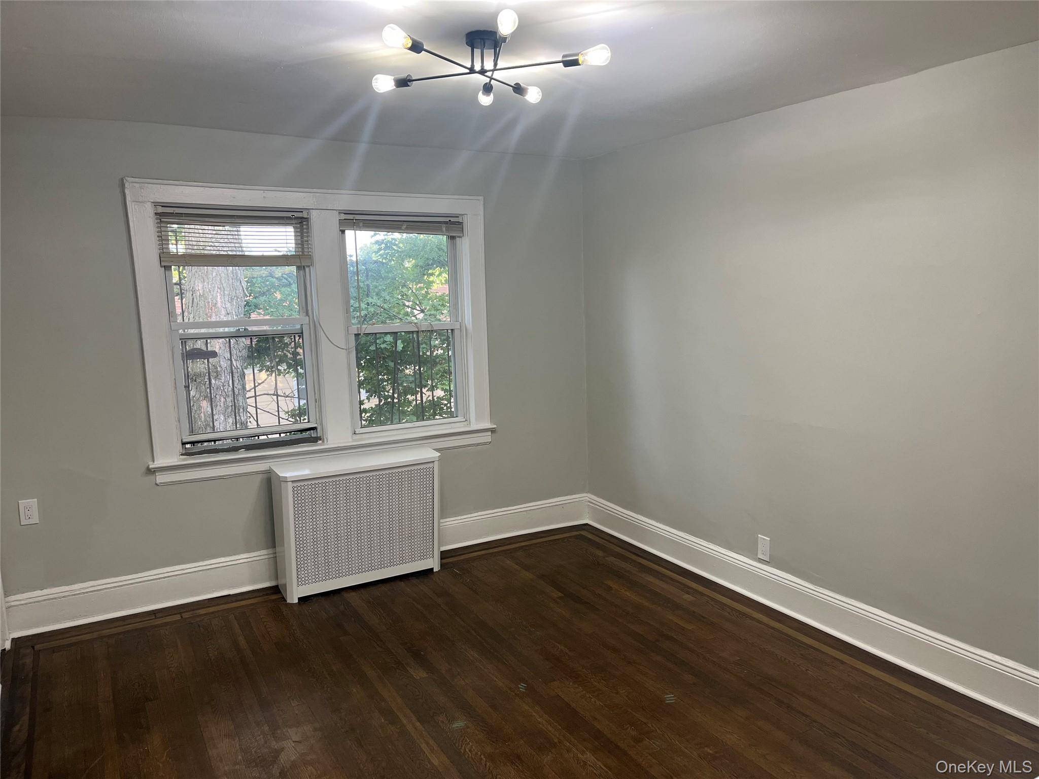 10 Oakridge PL #8D, Eastchester, NY 10709