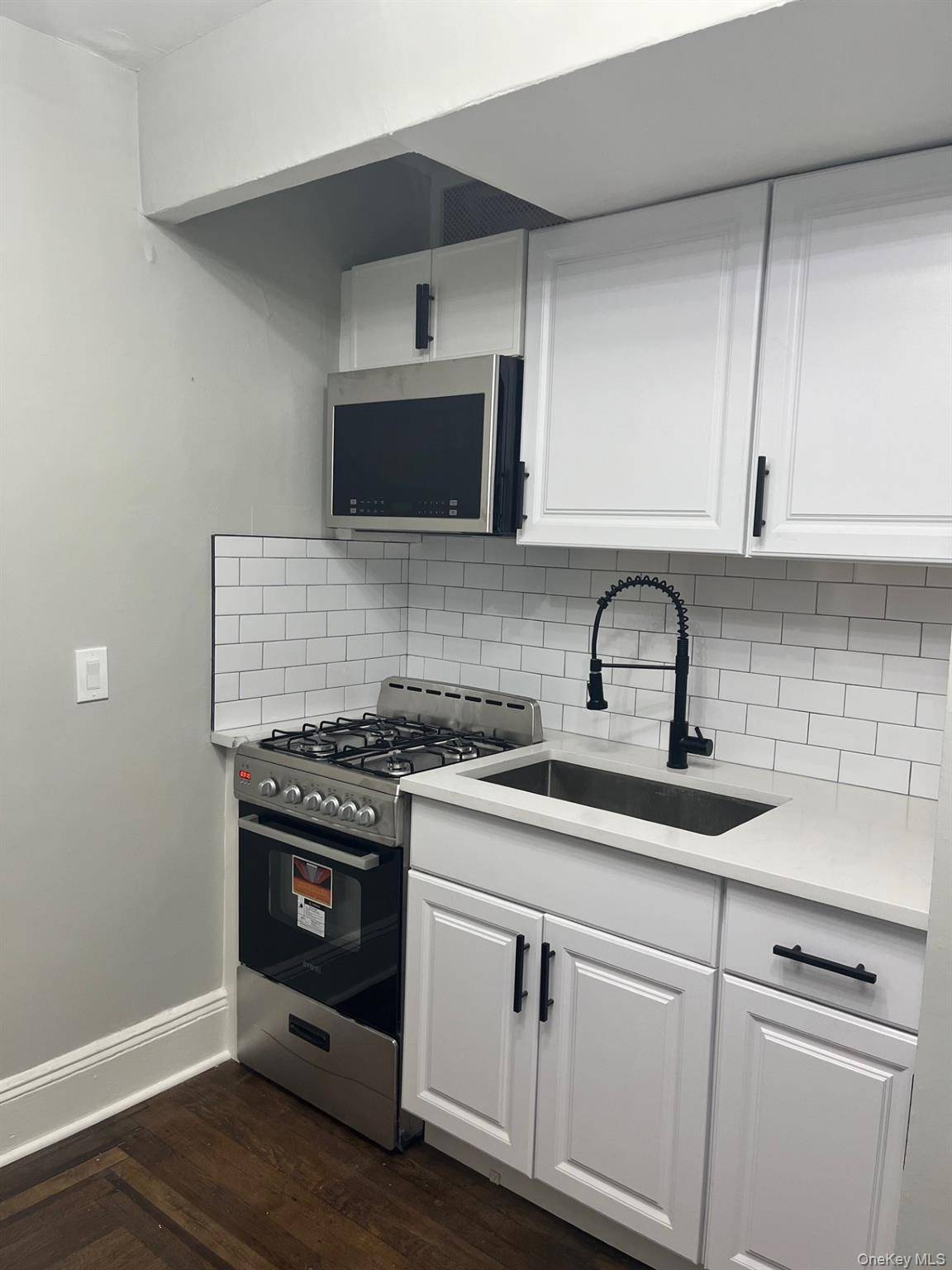 10 Oakridge PL #8D, Eastchester, NY 10709