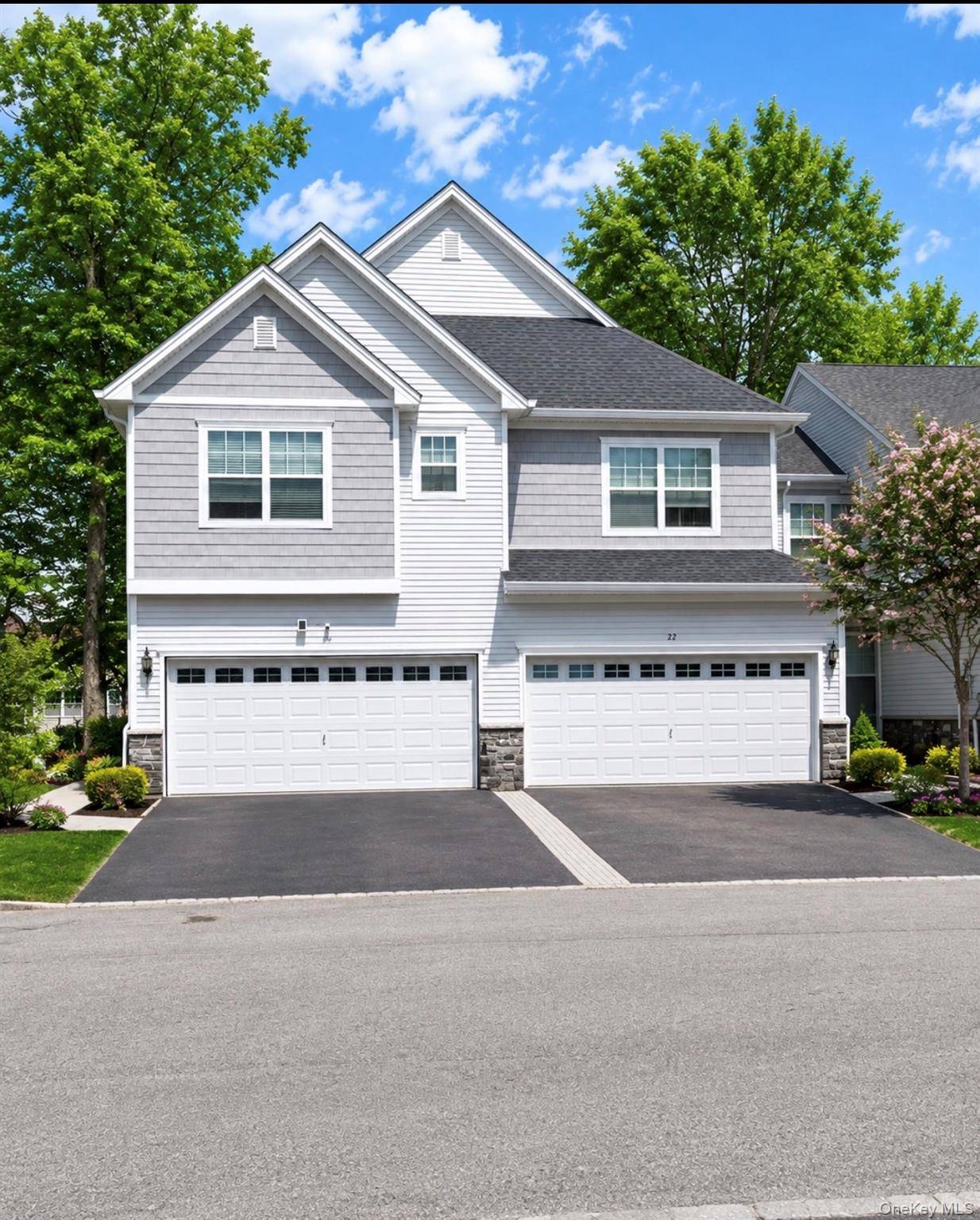 22 Atwood DR, Middletown, NY 10940