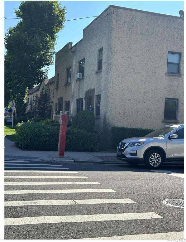 257-04 Hillside AVE #1, Floral Park, NY 11004