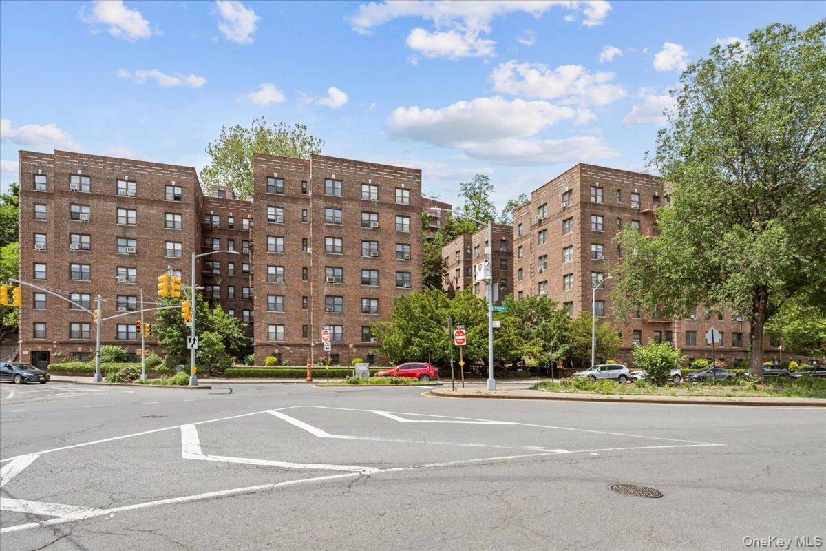 3017 Riverdale AVE #5J, Bronx, NY 10463