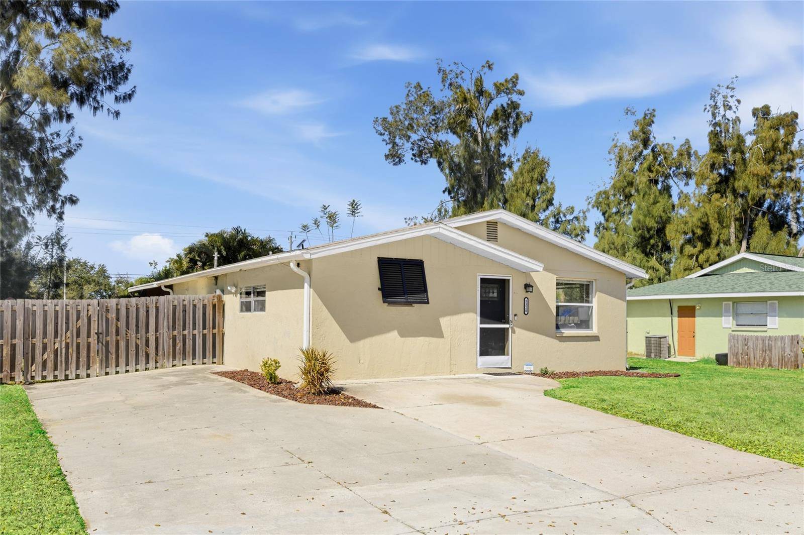 5320 MOELLER AVE, Sarasota, FL 34233