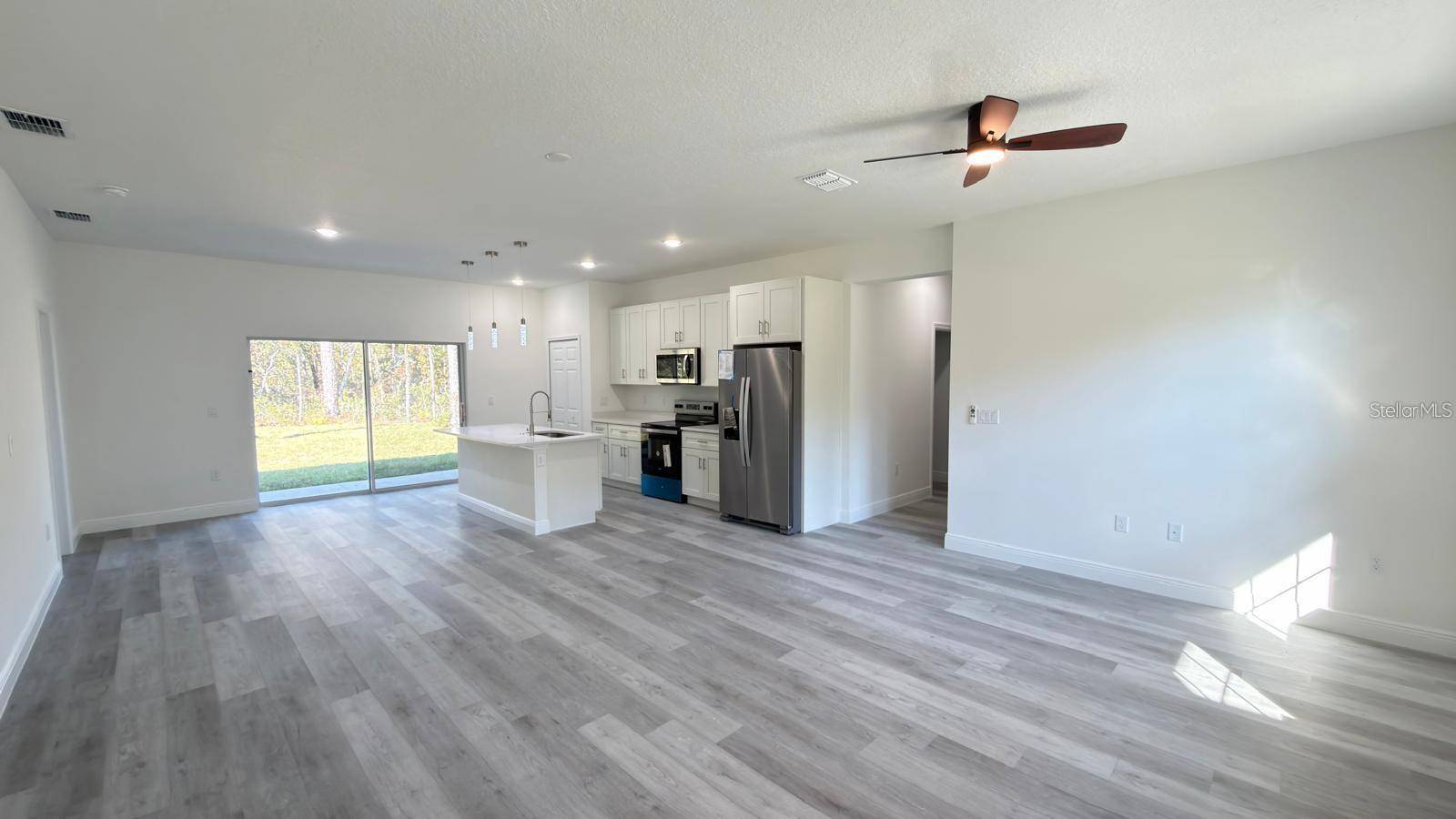 6948 N ELKCAM BLVD, Citrus Springs, FL 34433