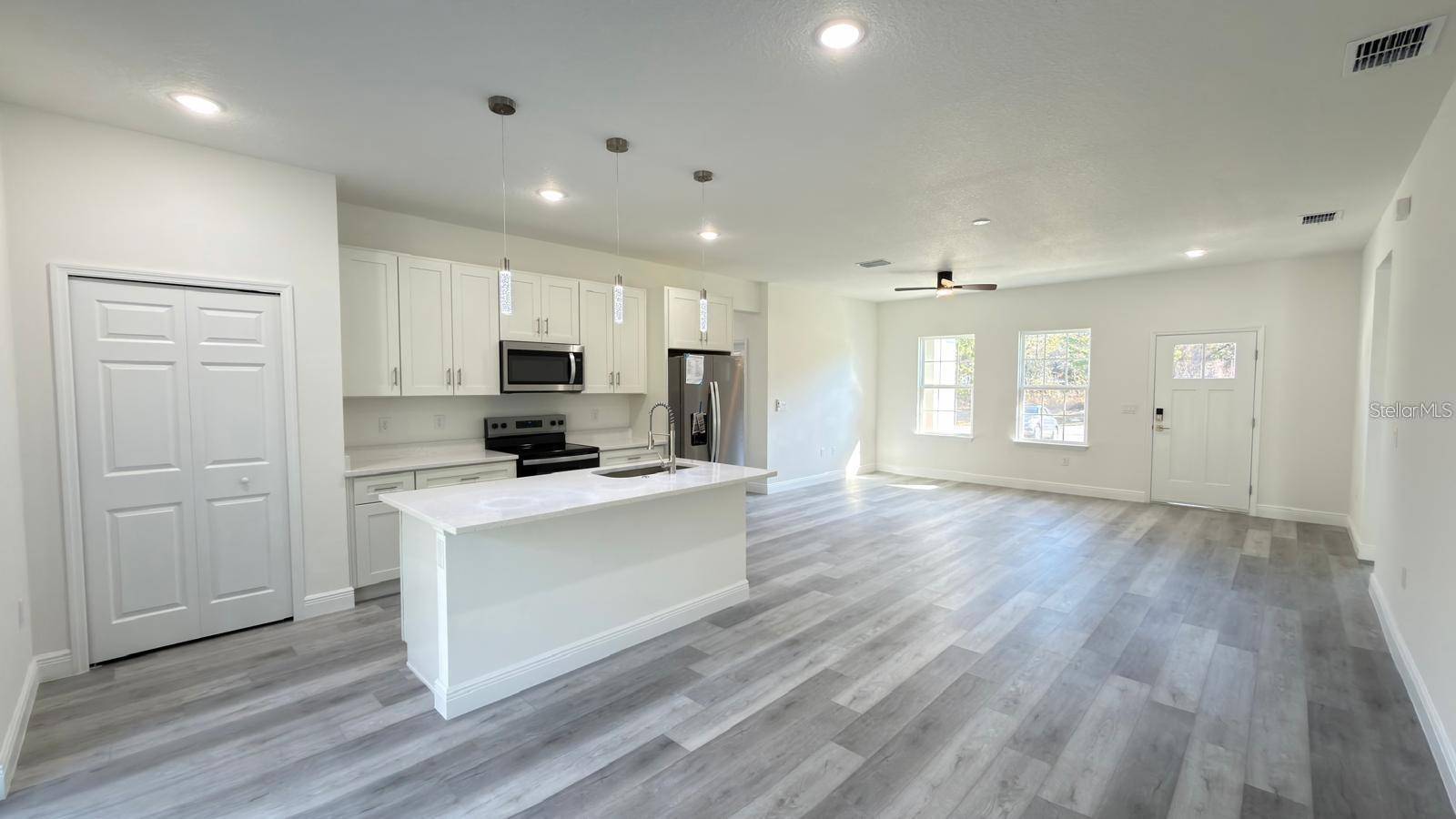6948 N ELKCAM BLVD, Citrus Springs, FL 34433