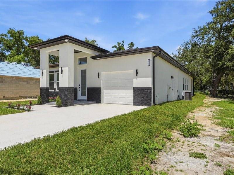 2011 RECKER HWY, Winter Haven, FL 33880