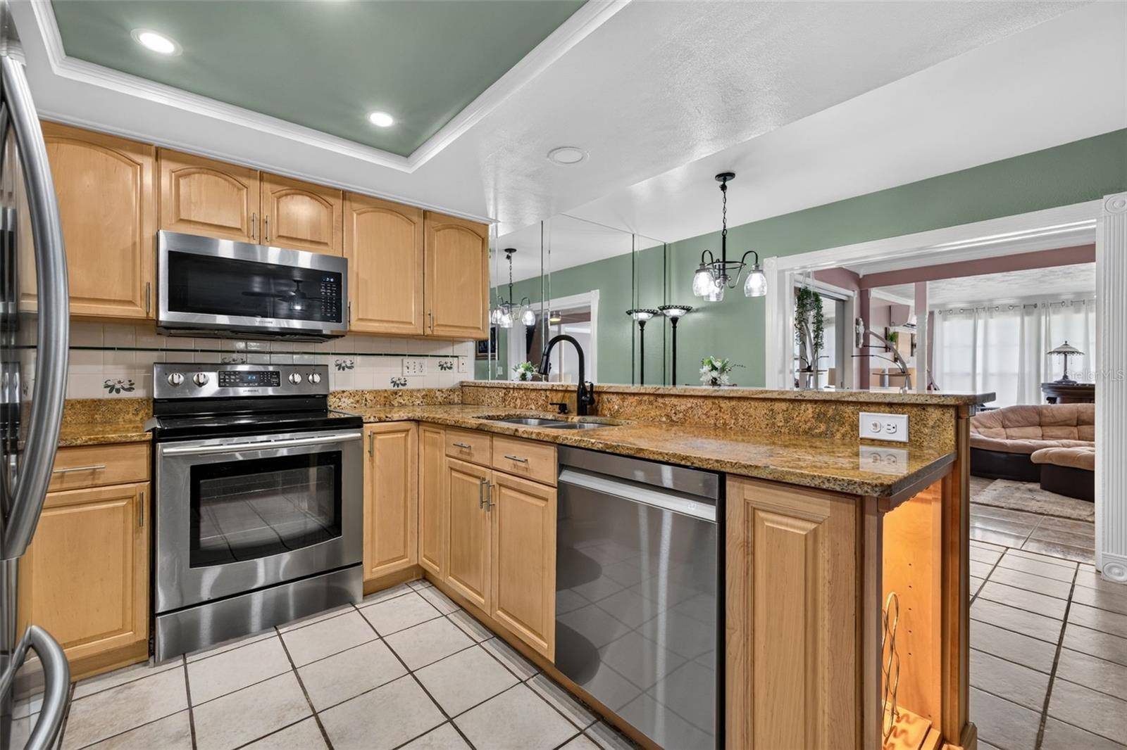 7360 ULMERTON RD #18D, Largo, FL 33771