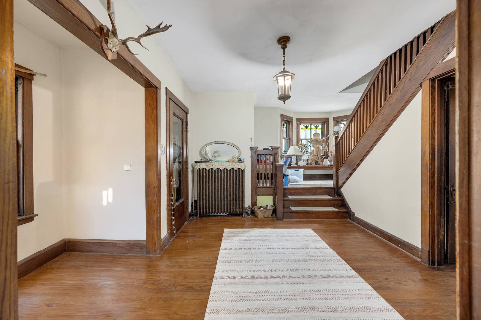 620 Clinton AVE, Oak Park, IL 60304