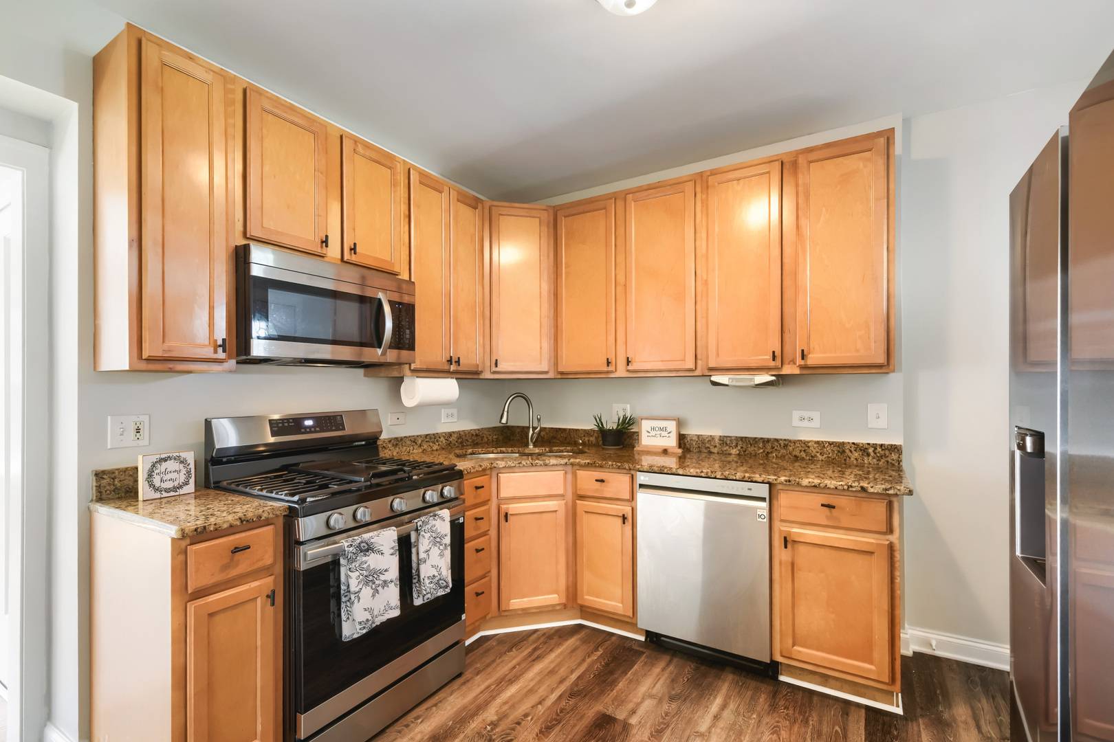 4456 N Kenneth AVE #3, Chicago, IL 60630