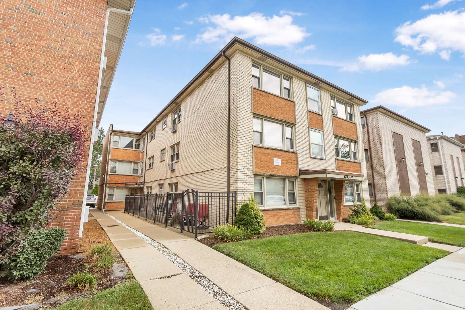 6845 N Northwest HWY #3E, Chicago, IL 60631