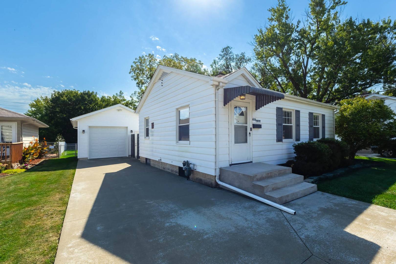 3714 12th ST, East Moline, IL 61244