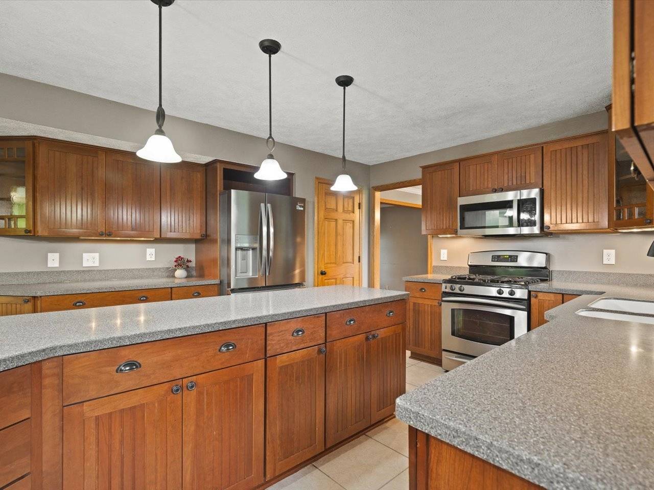 10230 Heatherridge LN, Rockford, IL 61107