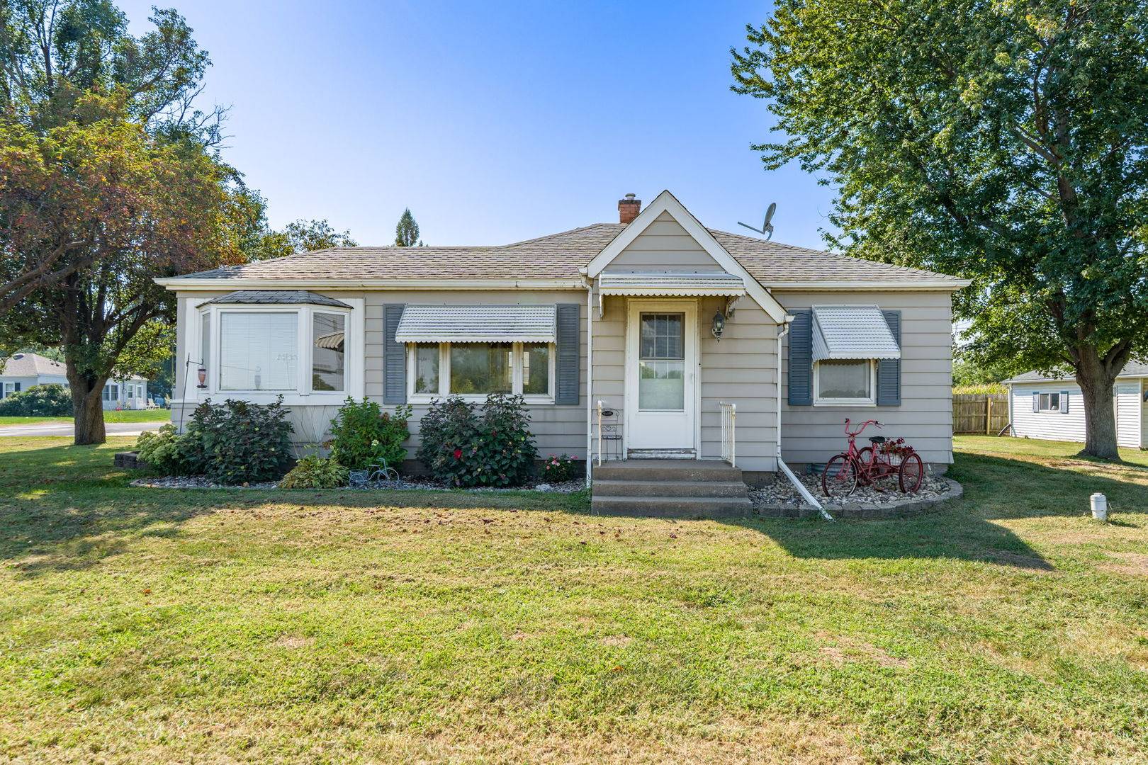 27 Suburban HTS, Milan, IL 61264