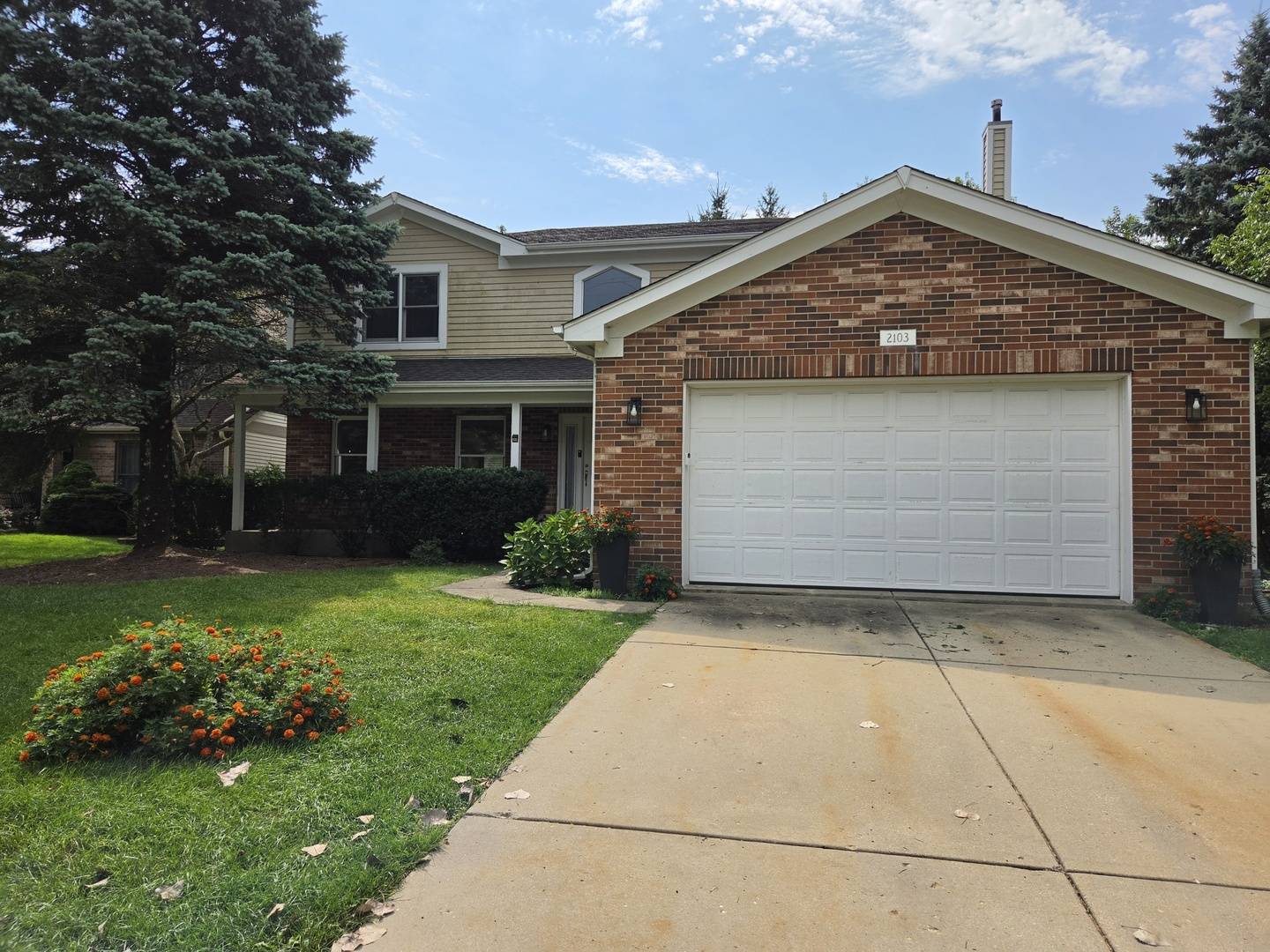 2103 E Seminole LN, Mount Prospect, IL 60056