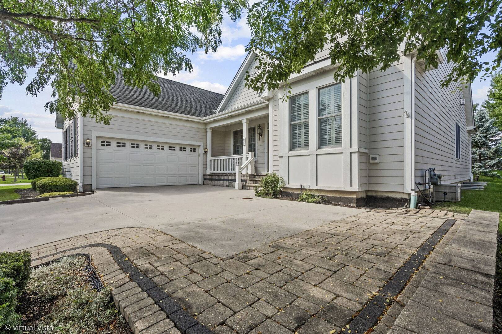 4 Denali CT, South Barrington, IL 60010
