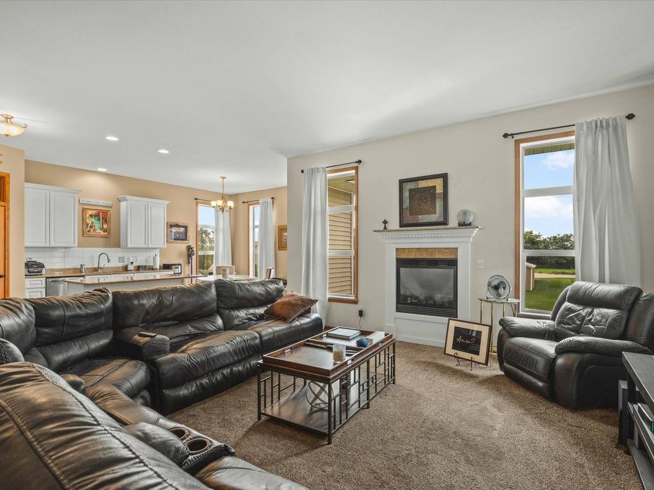 411 Hughes Pkwy, Poplar Grove, IL 61065
