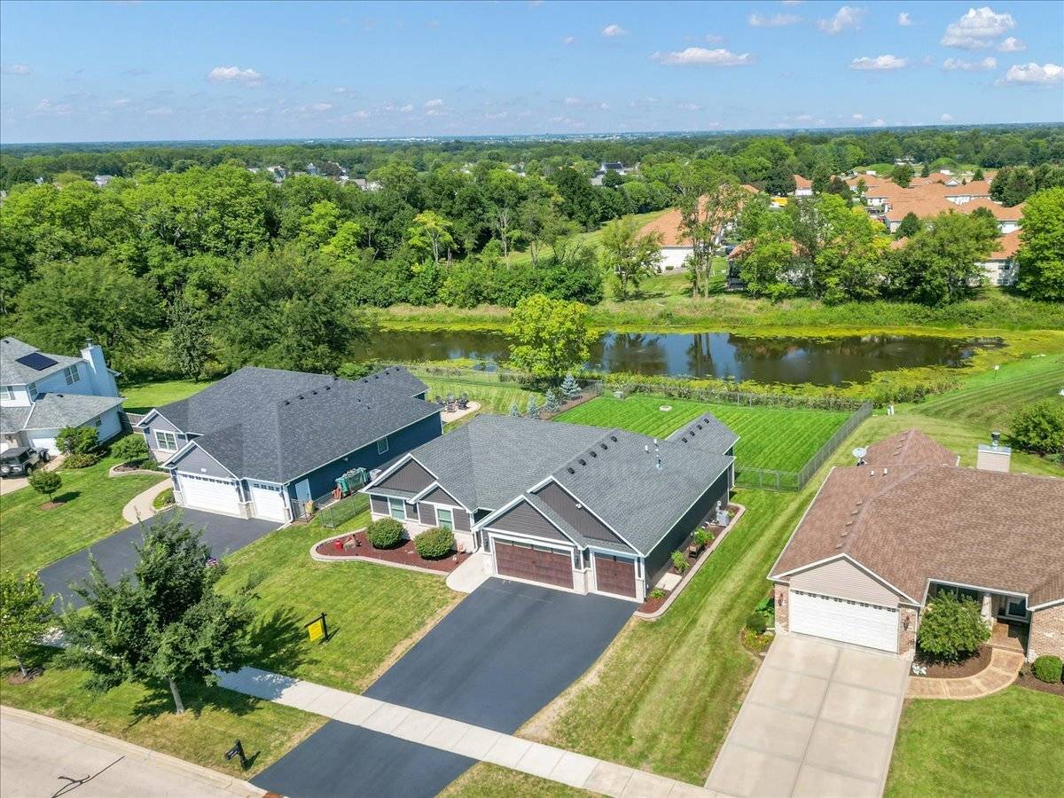 1482 Cornerstone DR, Yorkville, IL 60560