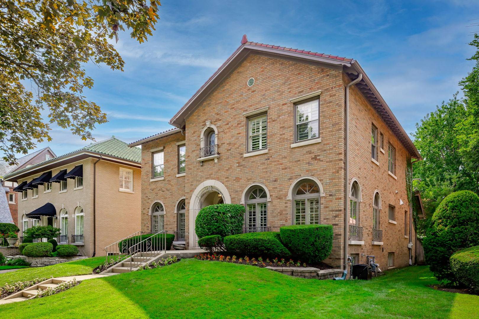 1135 N Kenilworth AVE, Oak Park, IL 60302