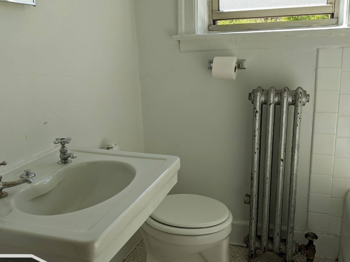 2536 N Sawyer AVE #412, Chicago, IL 60647