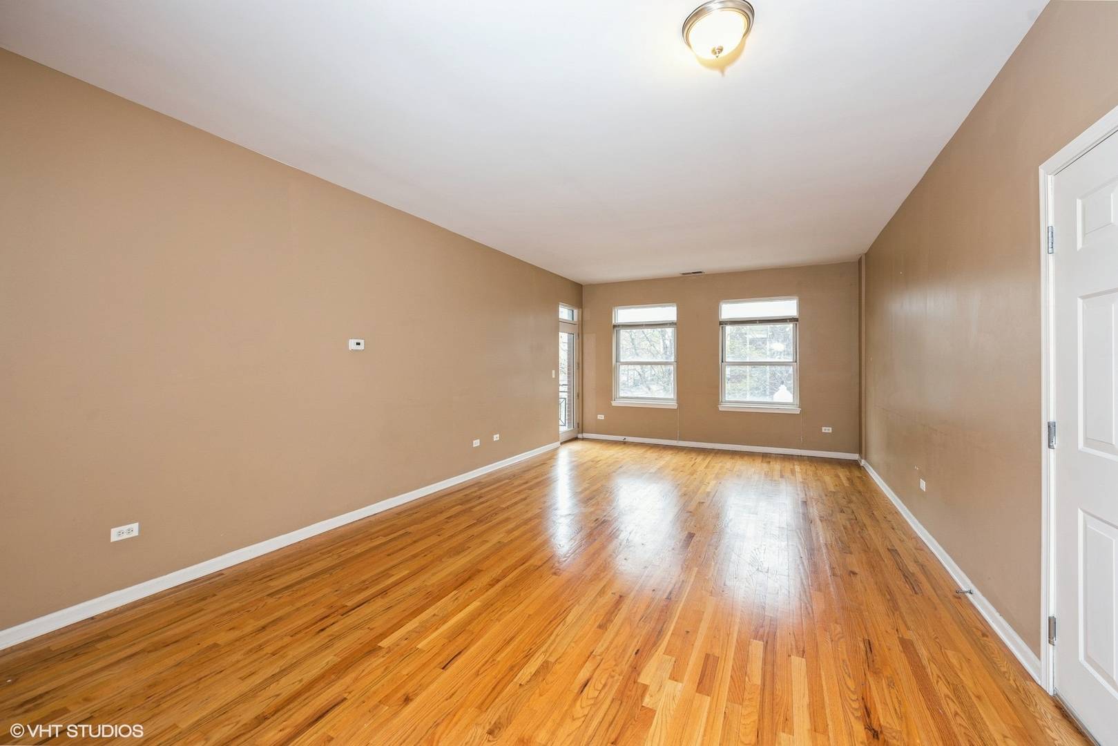 758 W 15th ST #2A, Chicago, IL 60607