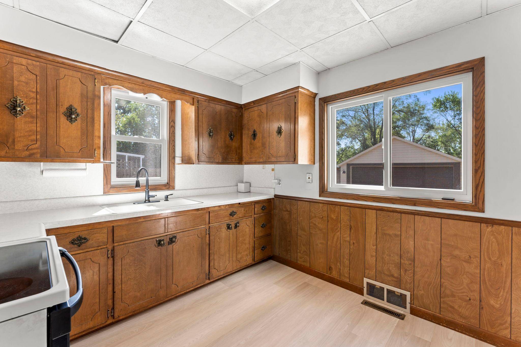 1648 Hammond RD, White Bear Lake, MN 55110