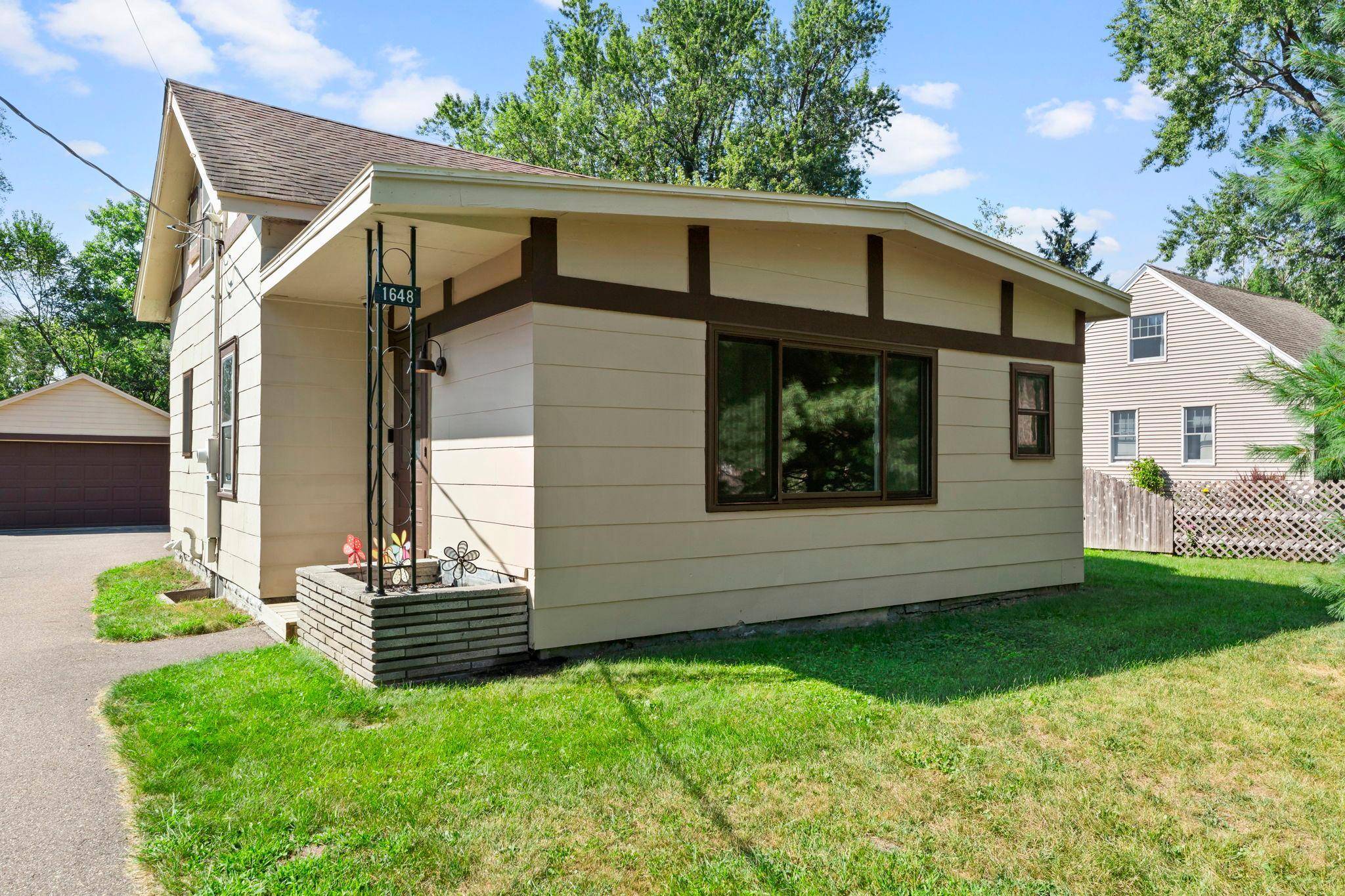 1648 Hammond RD, White Bear Lake, MN 55110