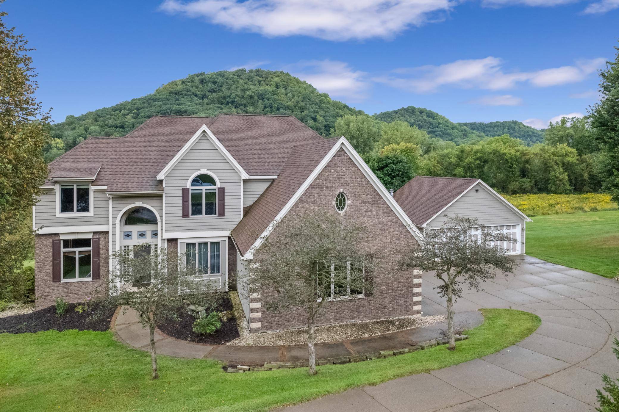 801 Spring Brook DR, Winona, MN 55987