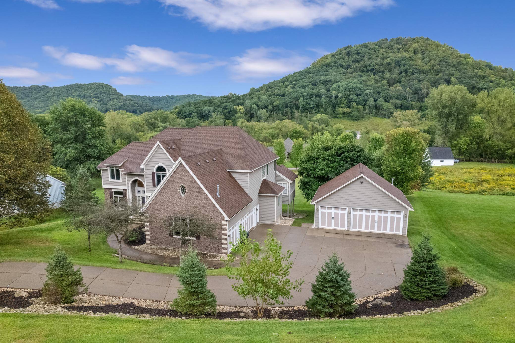 801 Spring Brook DR, Winona, MN 55987
