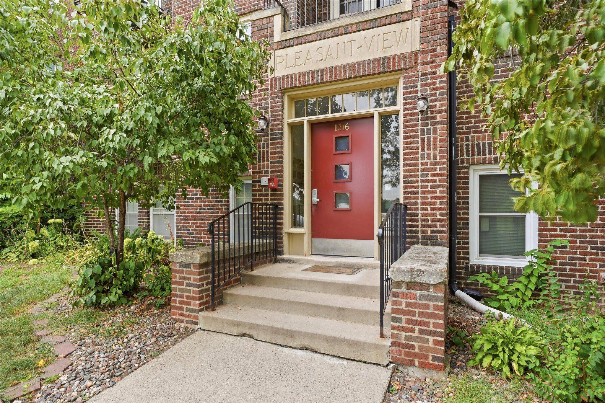 1216 Powderhorn TER #33, Minneapolis, MN 55407