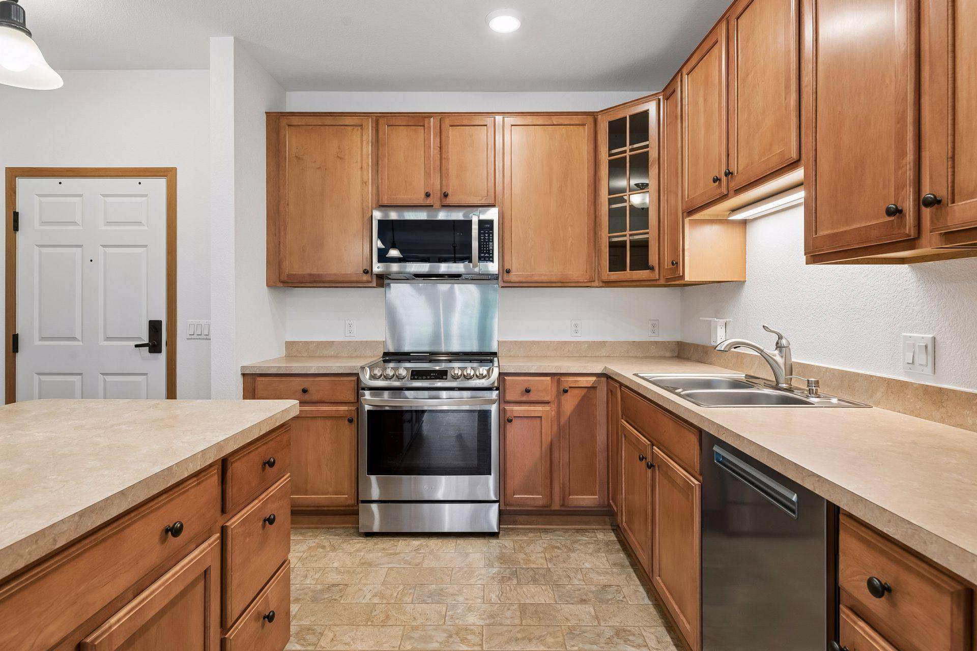 7100 Metro BLVD #233, Edina, MN 55439
