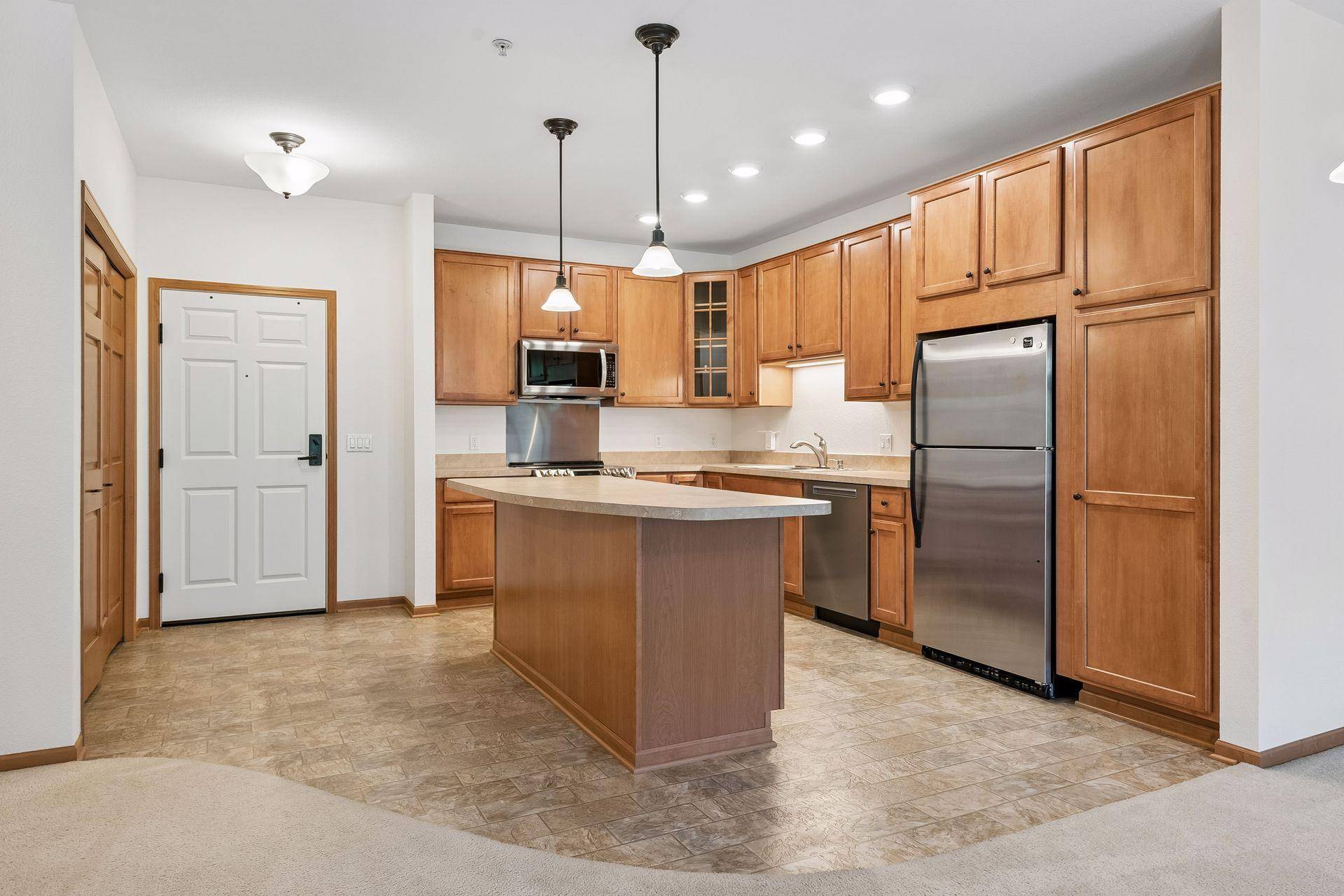 7100 Metro BLVD #233, Edina, MN 55439
