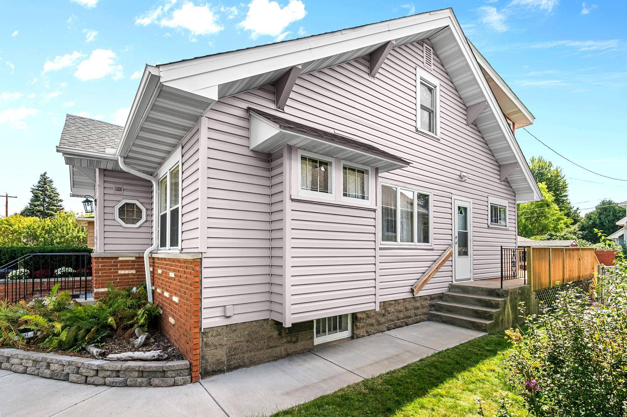1420 Taylor AVE, Saint Paul, MN 55104