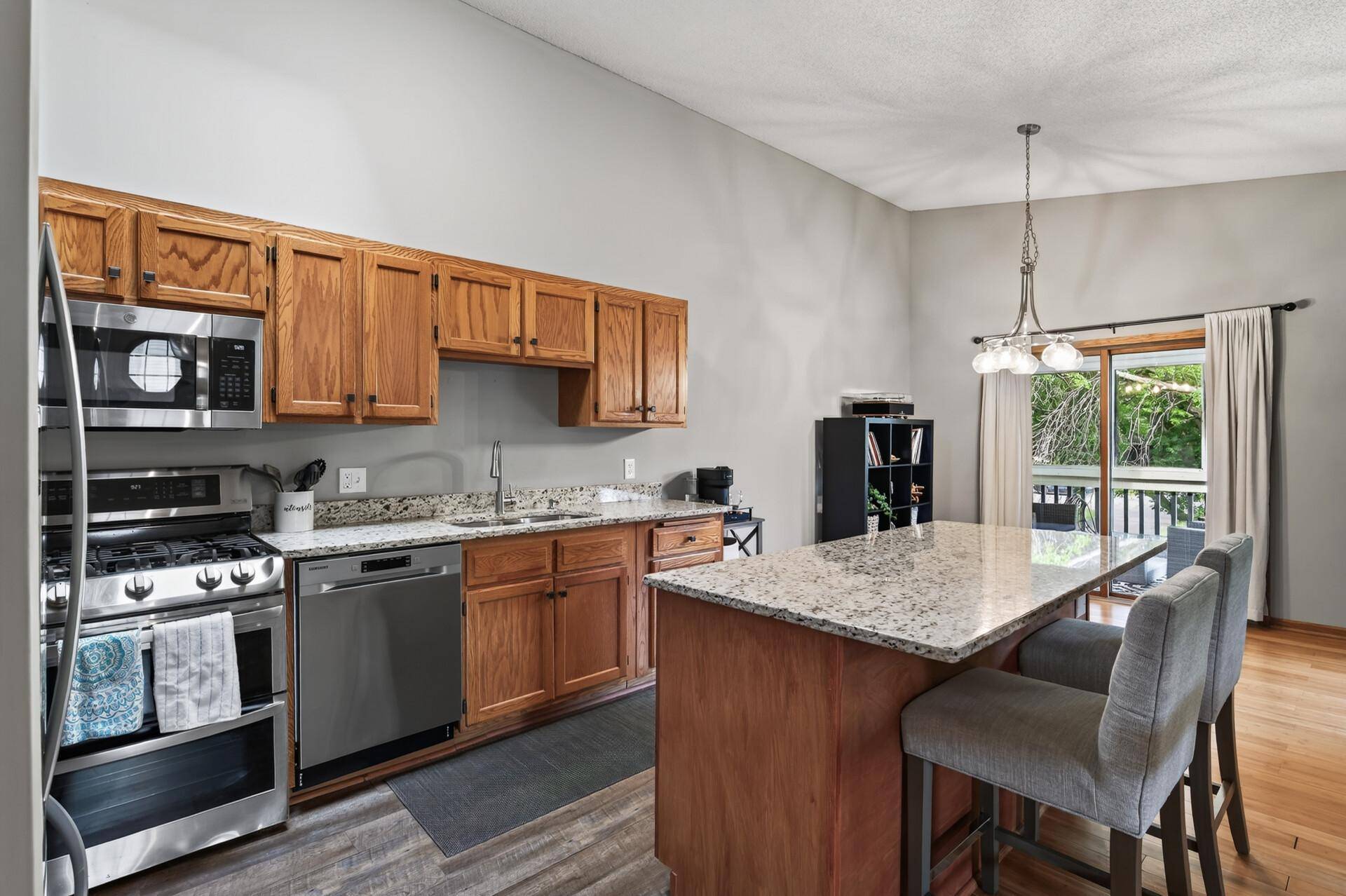 6865 Romeo RD, Woodbury, MN 55125