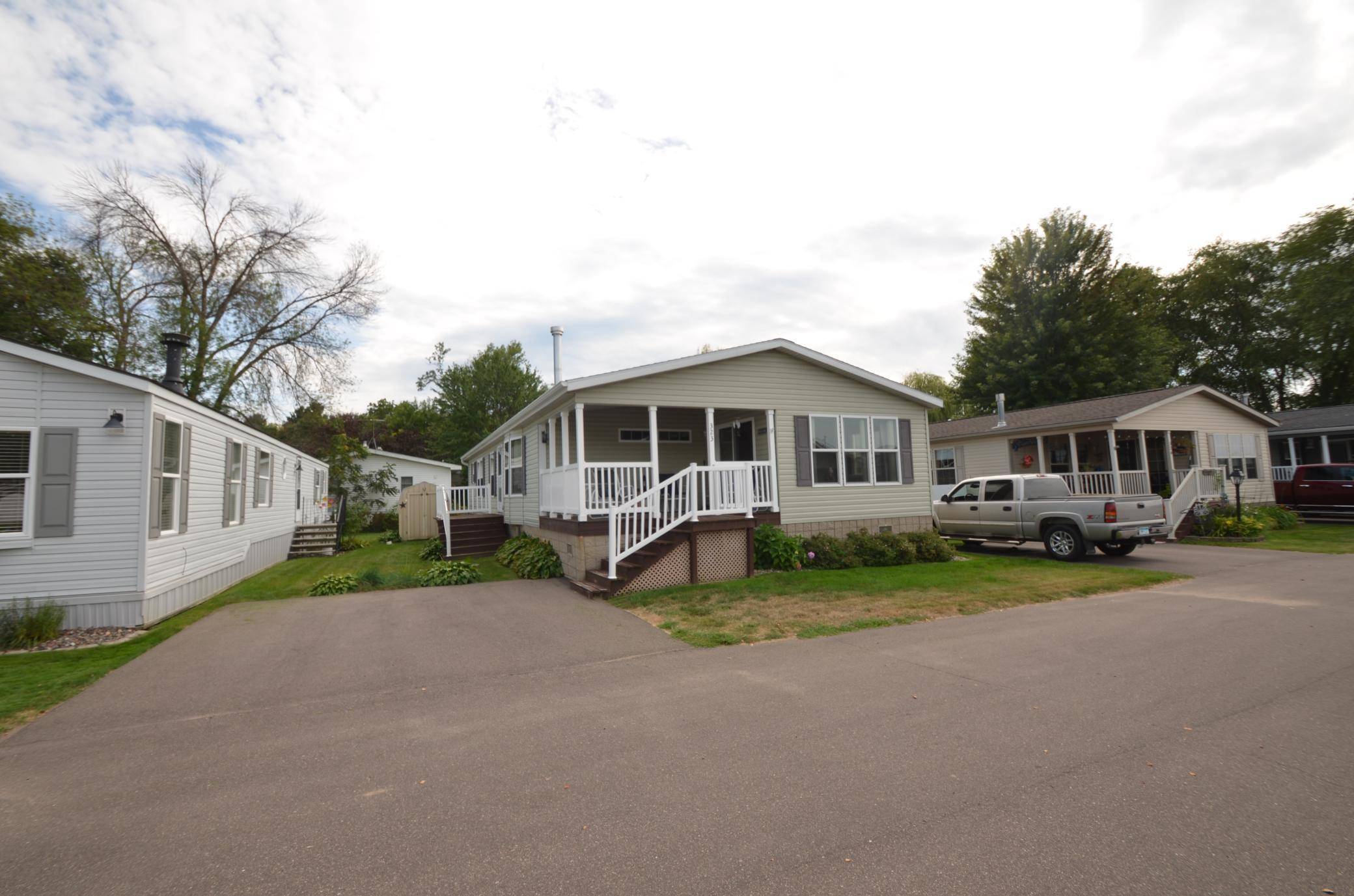 30160 Olinda TRL #323, Lindstrom, MN 55045