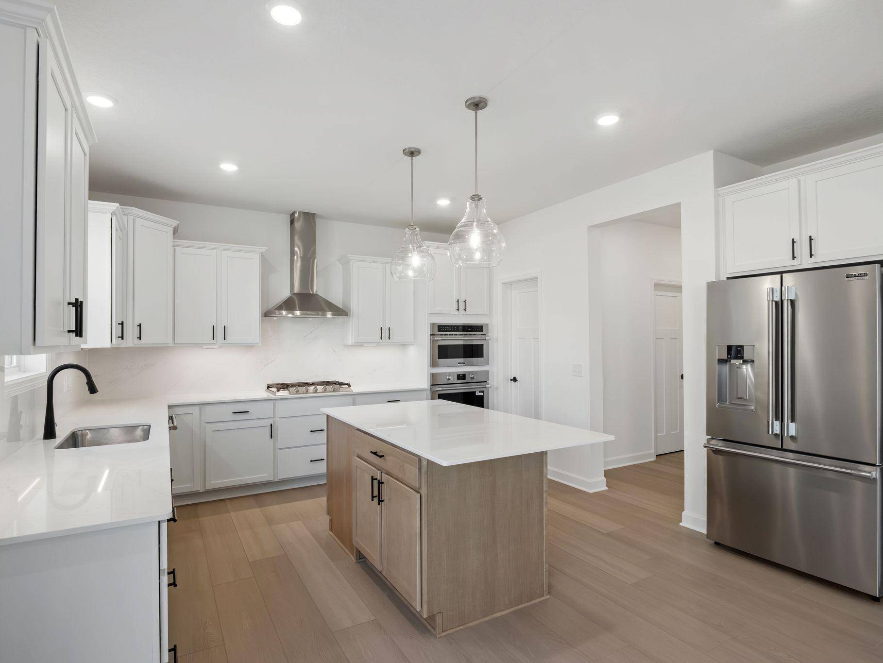 1920 White Pine WAY, Carver, MN 55315