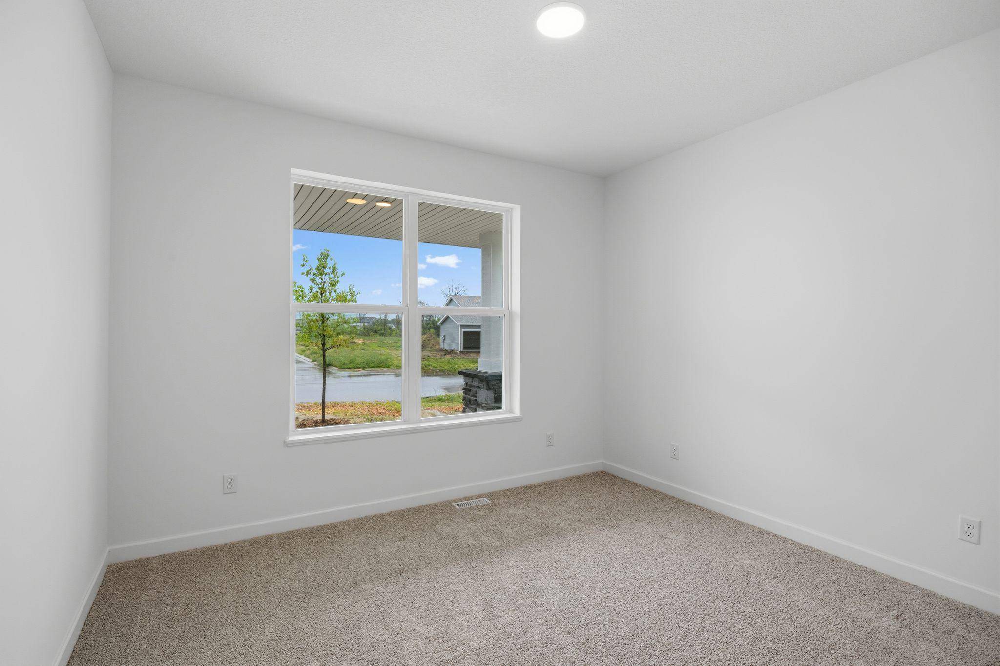 1920 White Pine WAY, Carver, MN 55315