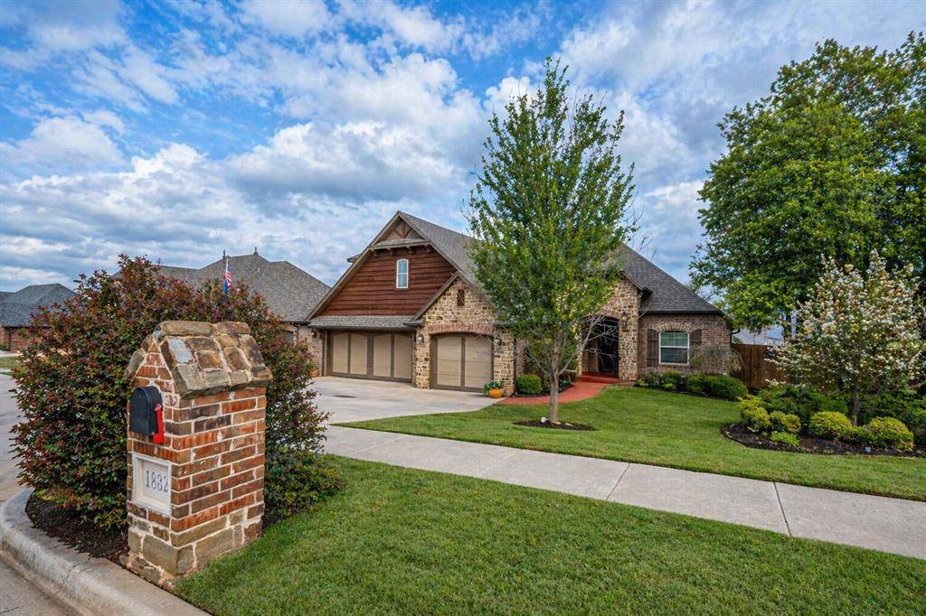 1832 Buckskin CT, Blanchard, OK 73010